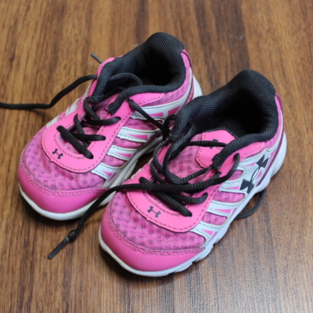 Girl's Under Armour Toddler Hot Pink Vintage Tennis Shoes